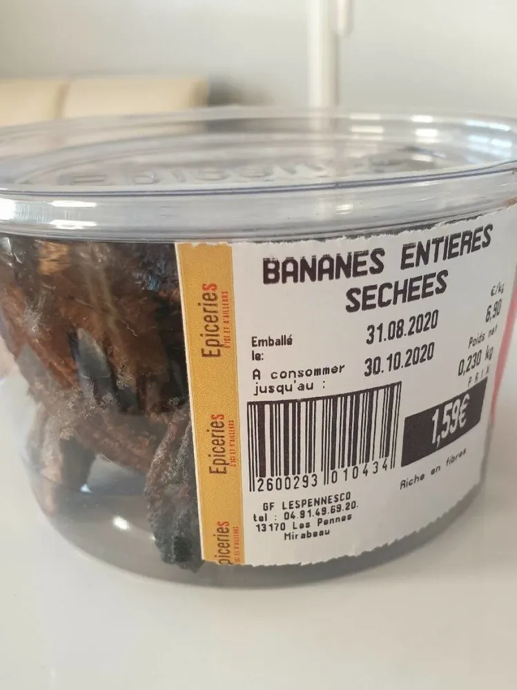 Bananes entières séchées