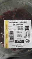 Cranberries séchées en moitiés.