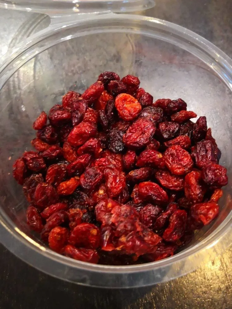 Cranberries sechees en moities
