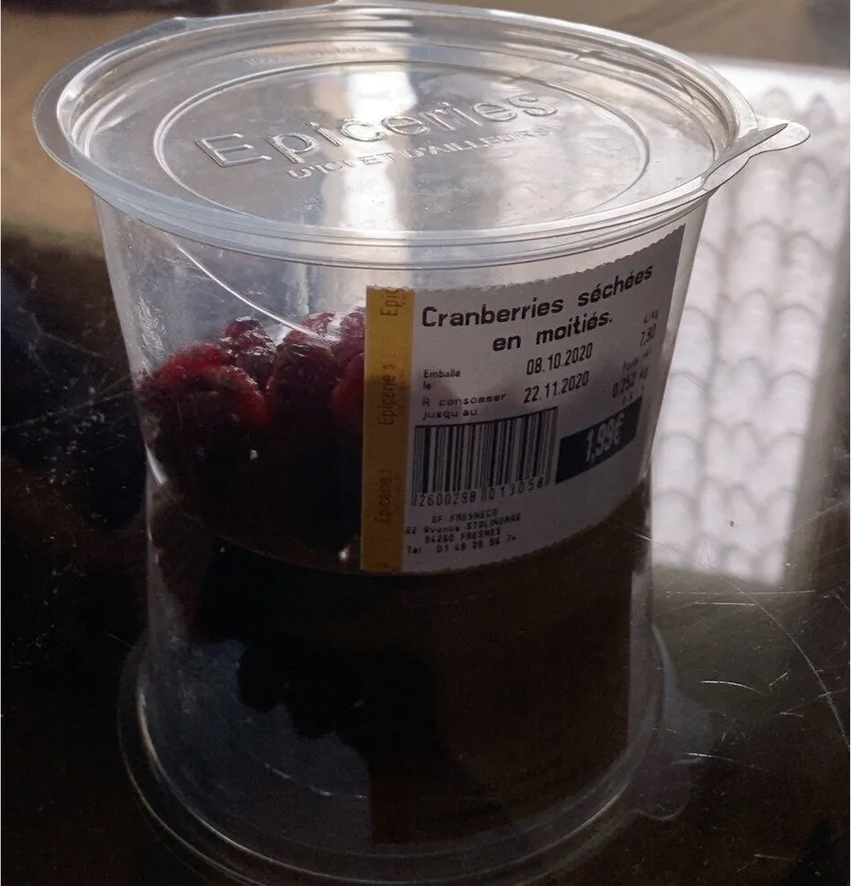 Cranberries séchées en moitiés