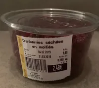 Cranberries séchées en moitié