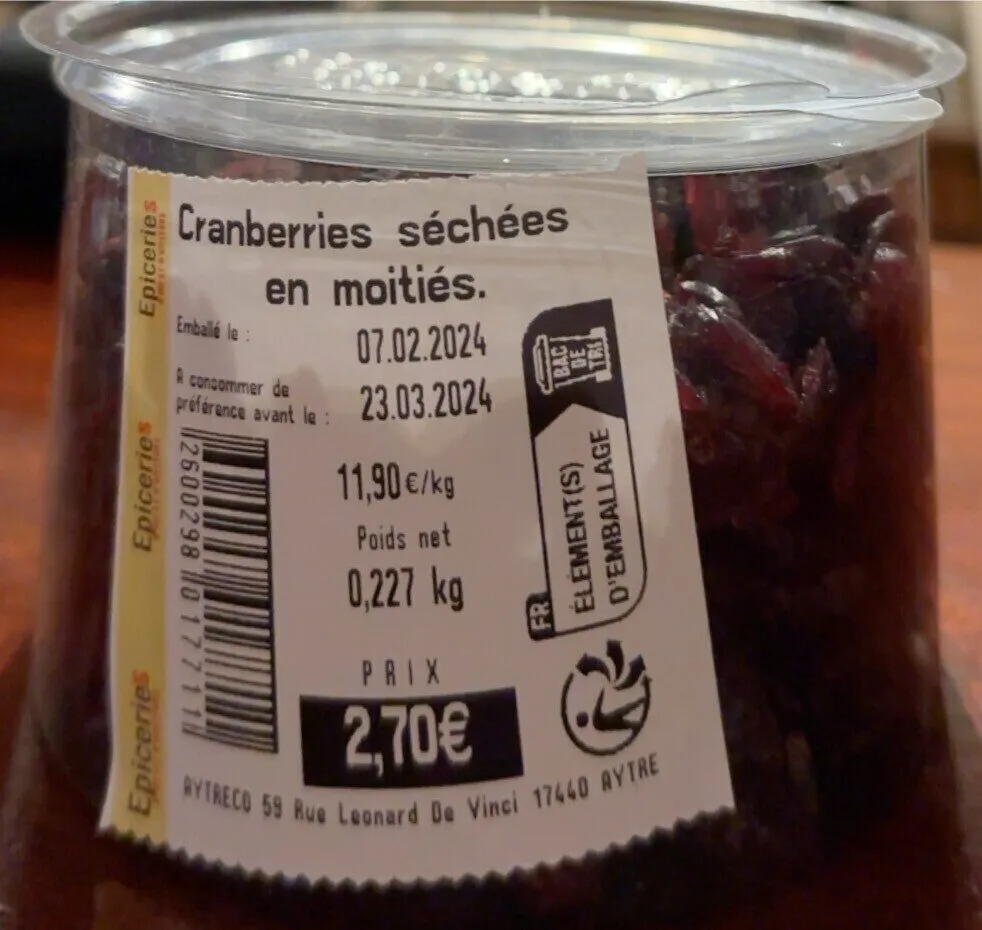 Cranberries séchées en moitié