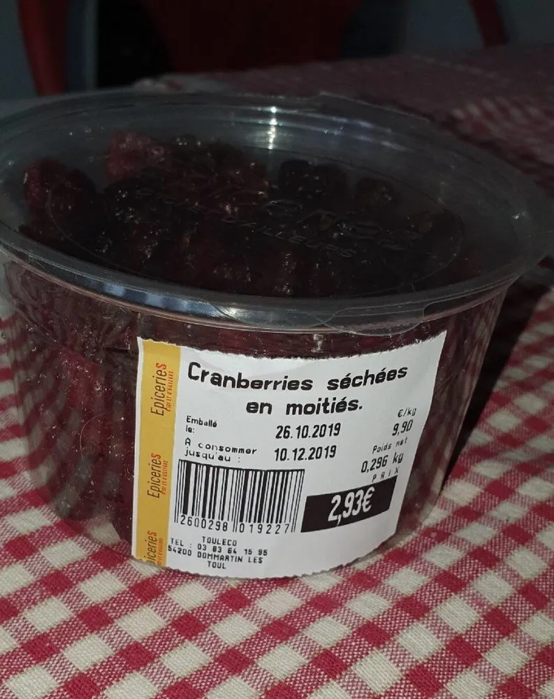 Cranberries séchées à moitiés