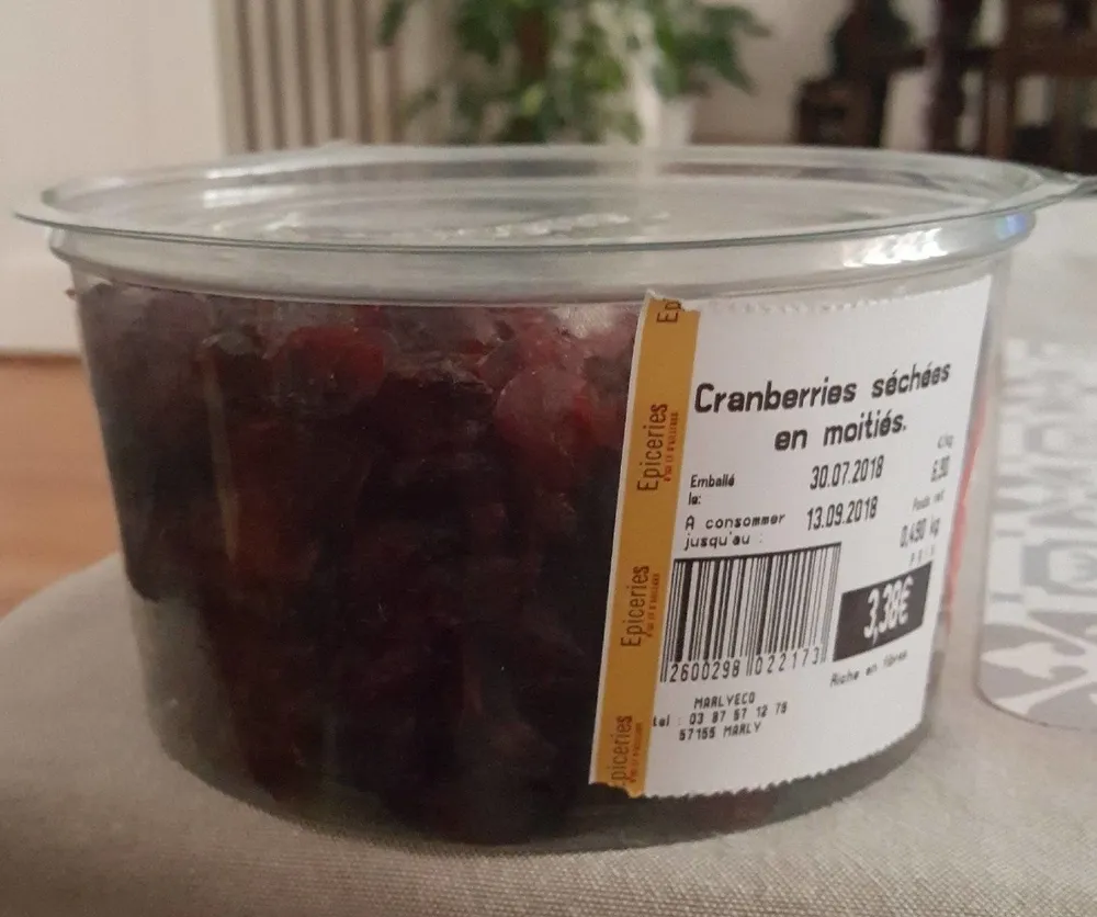 Cranberries séchées en moitiés
