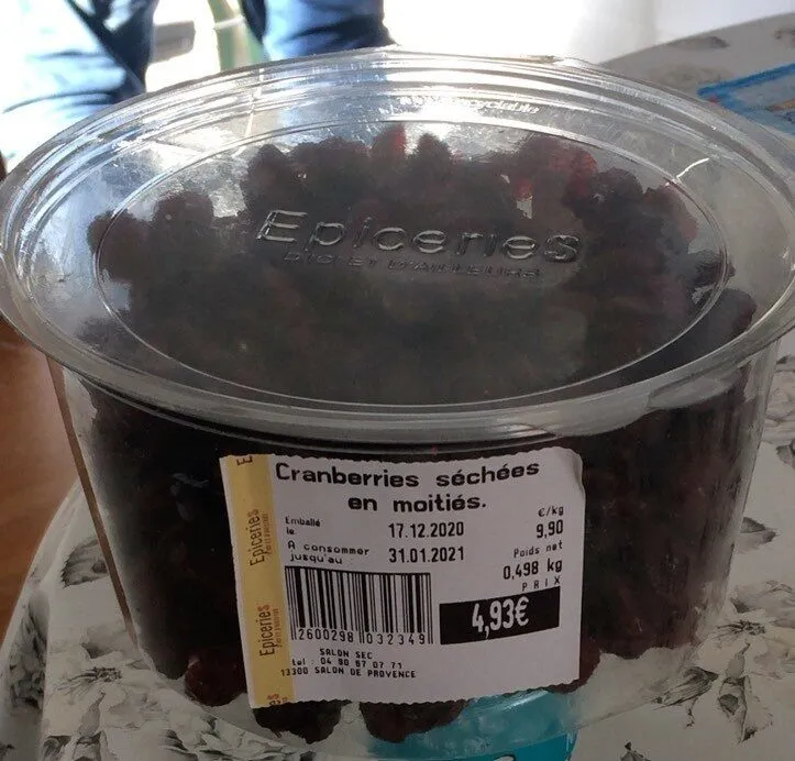 Cranberries sechees en moitiés