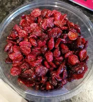 Cranberries séchées en moitie