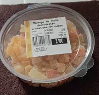 Mélange de fruits déshydratés aromatisés en cubes