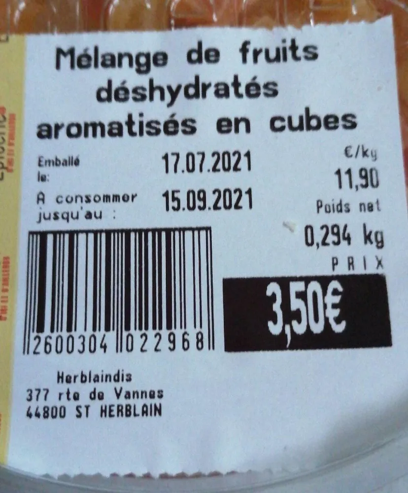 Mélange de fruits déshydratés aromatisés en cubes