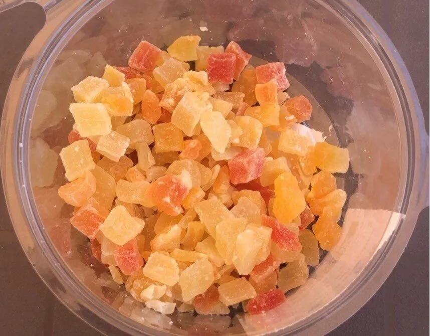 Mélange de fruits déshydratés aromatisés en cubes