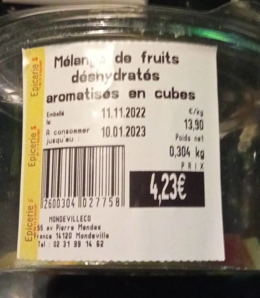 Mélange de fruits déshydratés aromatisés en cube