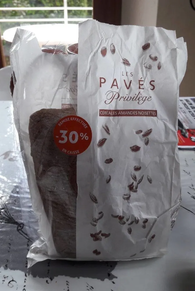 Pain pavé céréales amandes noisettes