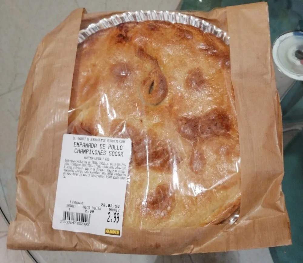 Empanada pollo y champiñones