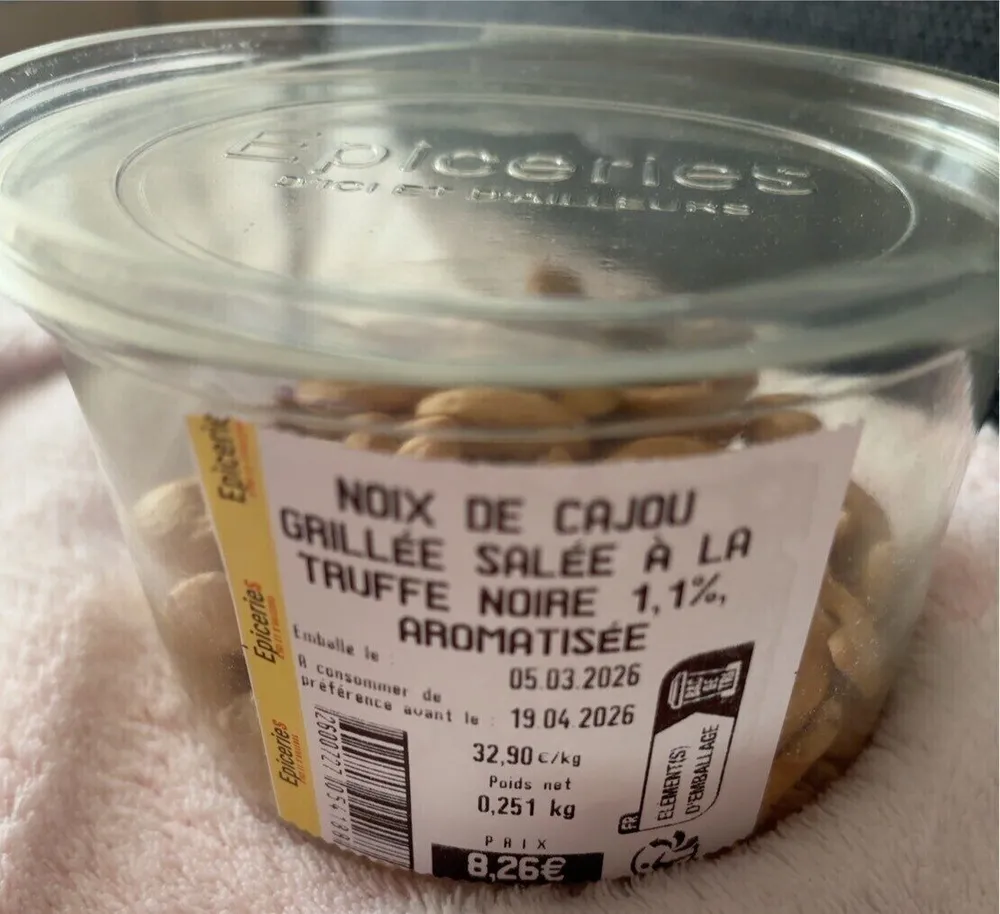 Noix de cajou grillées salées a la truffe noire
