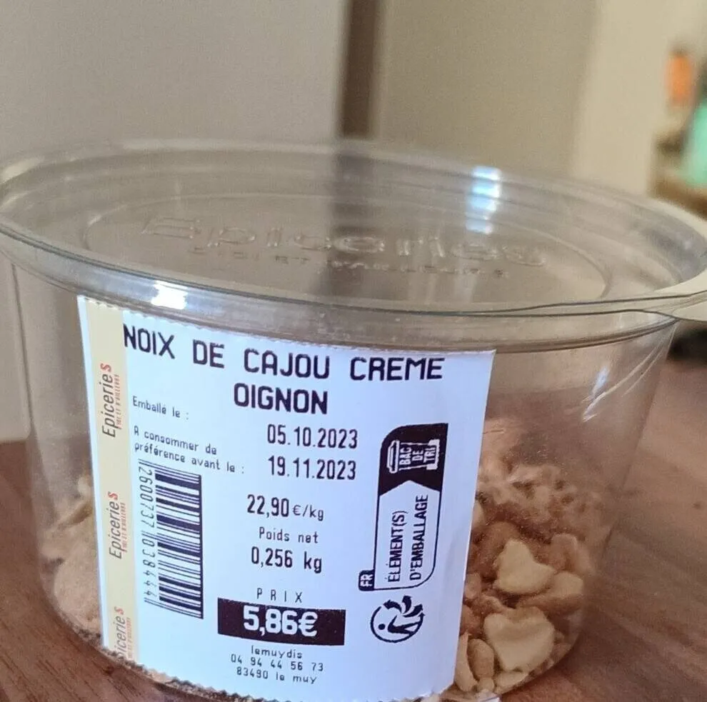 Noix de cajou crème d'oignons