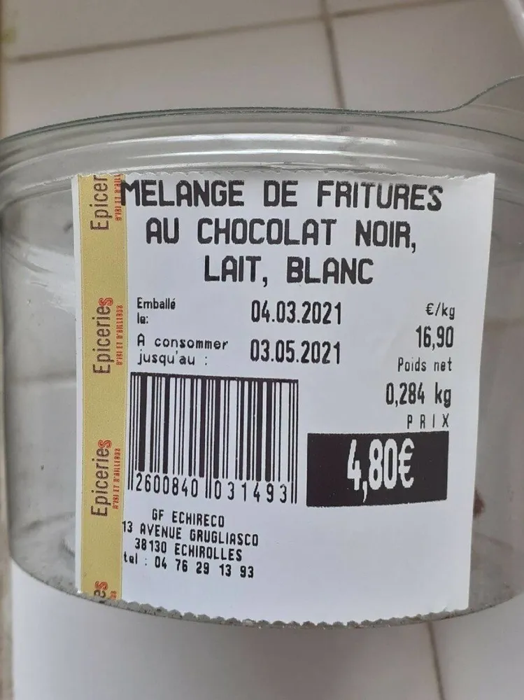 Mélange de fritures au chocolat noir, lait, blanc