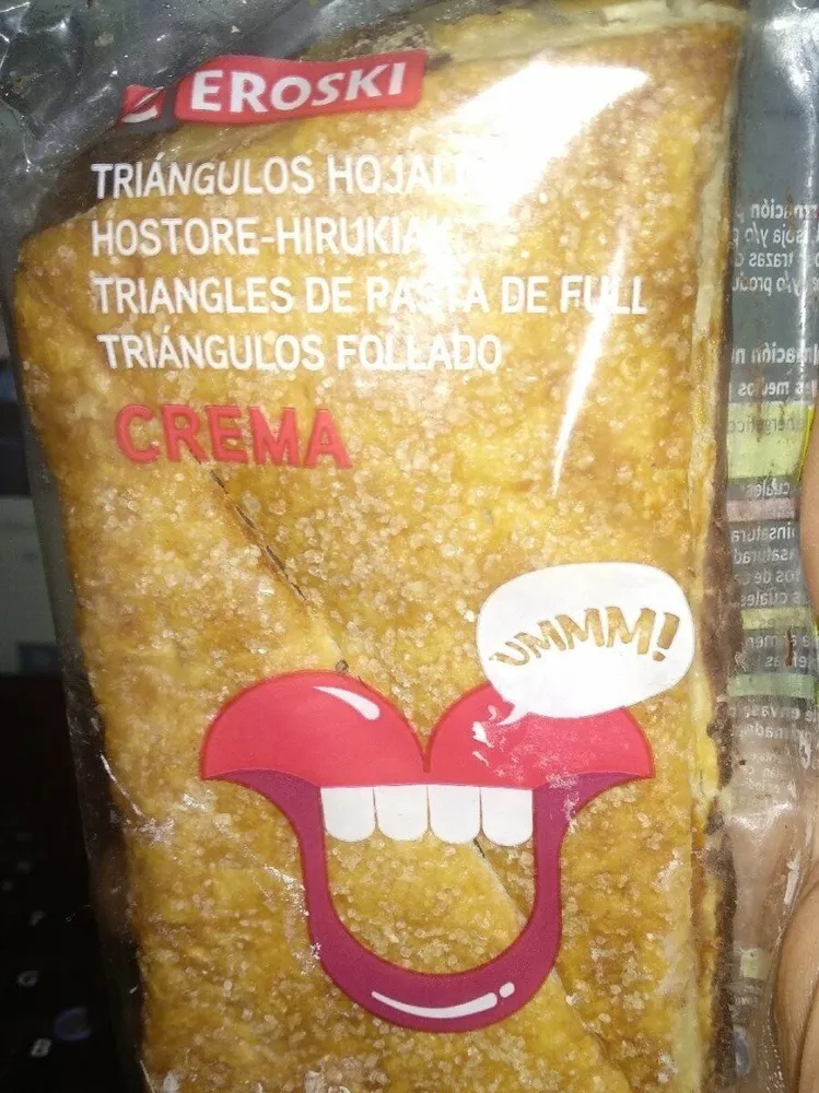 Triángulos de hojaldre crema