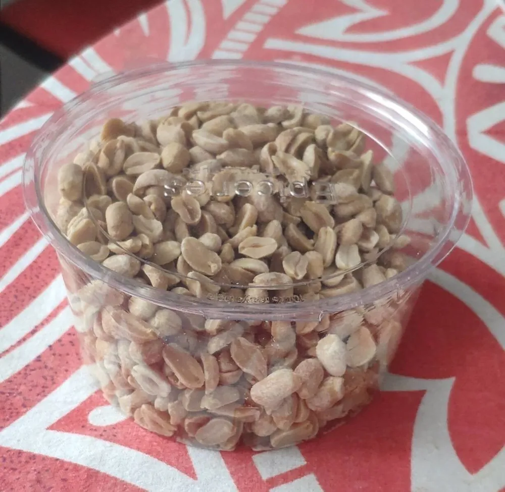 Arachides blanchew grillées à l'huile
