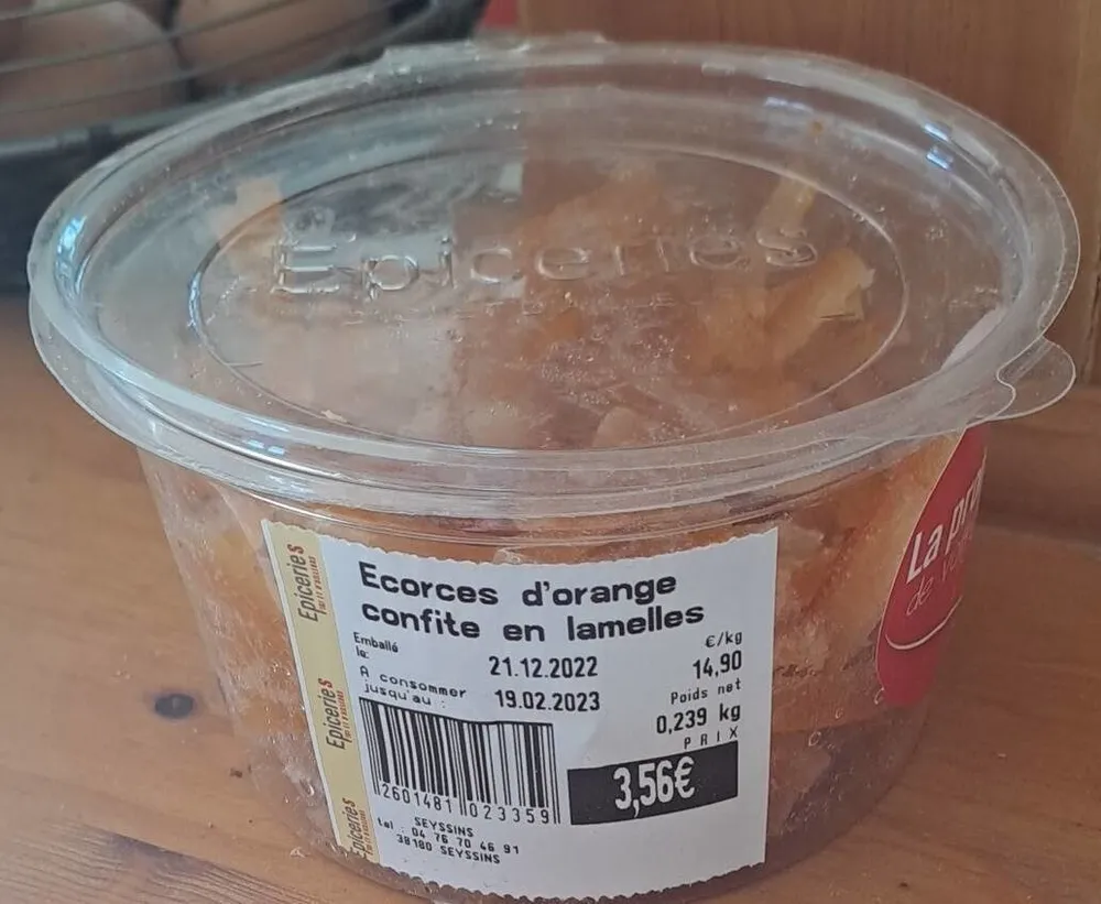 Écorces d'orange confite en lamelles