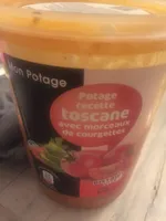 Potage, recette toscane avec morceaux de courgettes