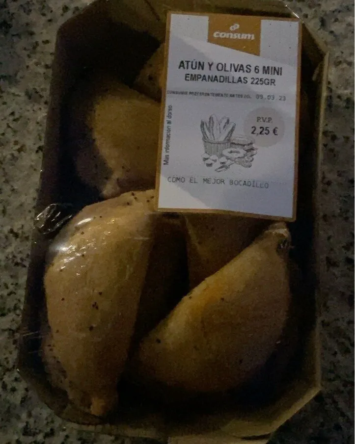 Empanadilla de atún y olivas