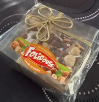 Part de nougat tendre amandes et noisettes
