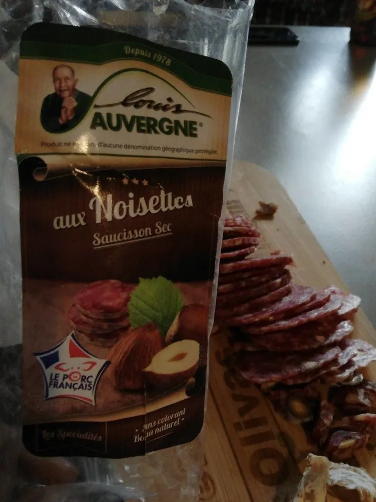 Saucisson sec pur porc aux noisettes