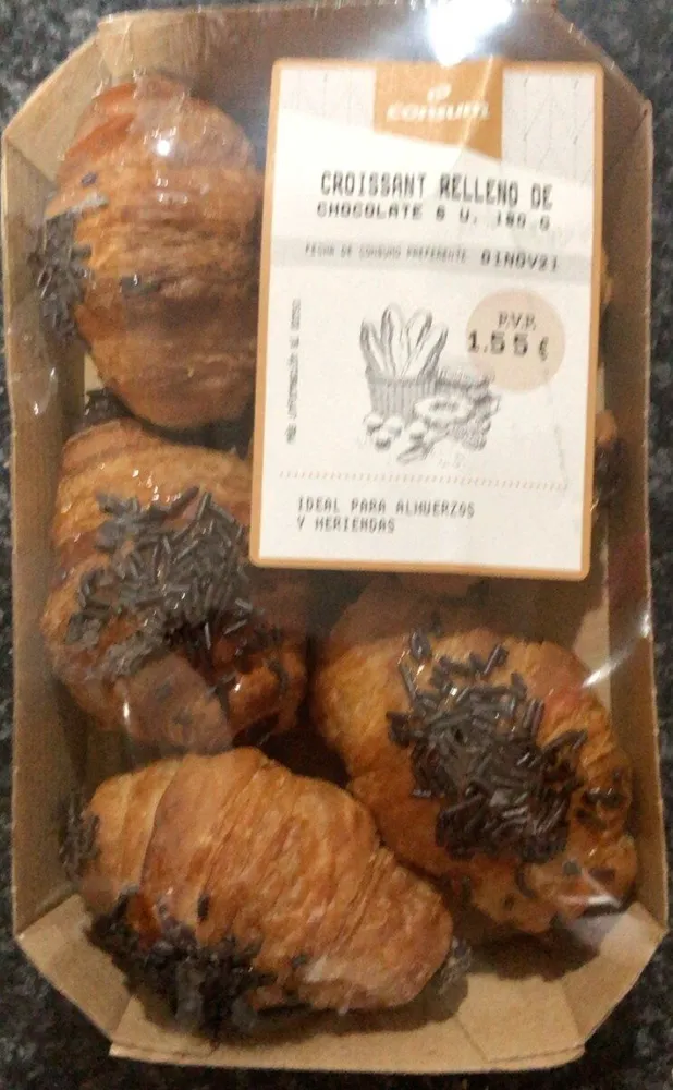 Croissant relleno de chocolate