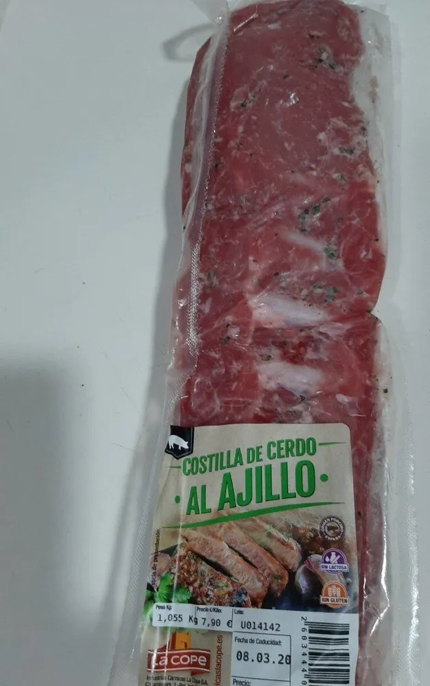 Costilla de cerdo al ajillo con agua añadida