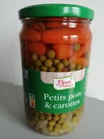 Petits pois extra-fin et carottes à l'étuvée avec oignons