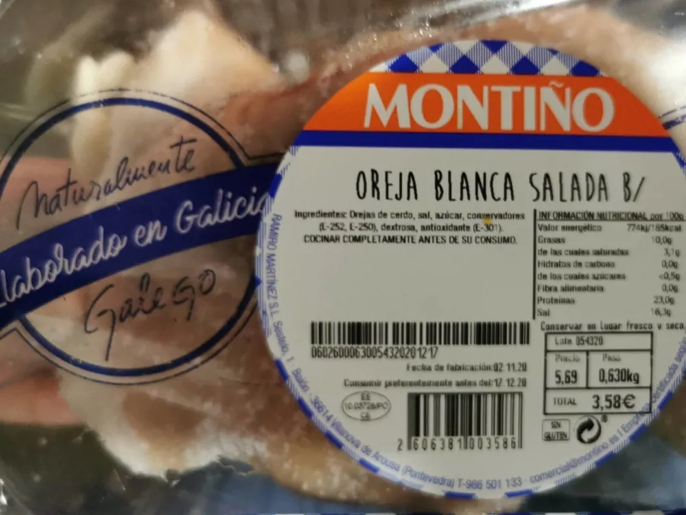 Oreja blanca salada