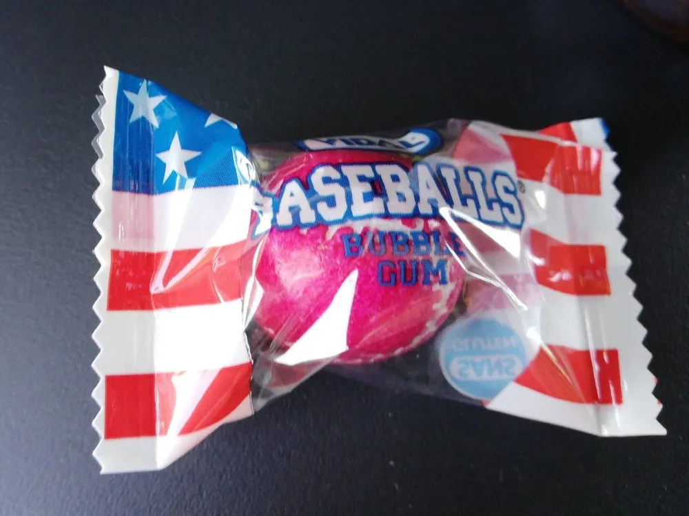 Baseball bubble gum
