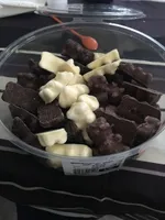 Assortiment de guimauves chocolat noir et blanc