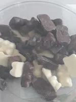 Assortiment de guimauve au chocolat noir, au choc