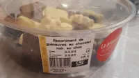 Assortiment de guimauves au chocolat noir