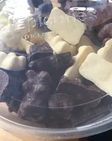 Assortiment de guimauves au chocolat noir, au choc