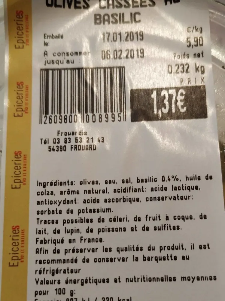 Olives cassees au basilic