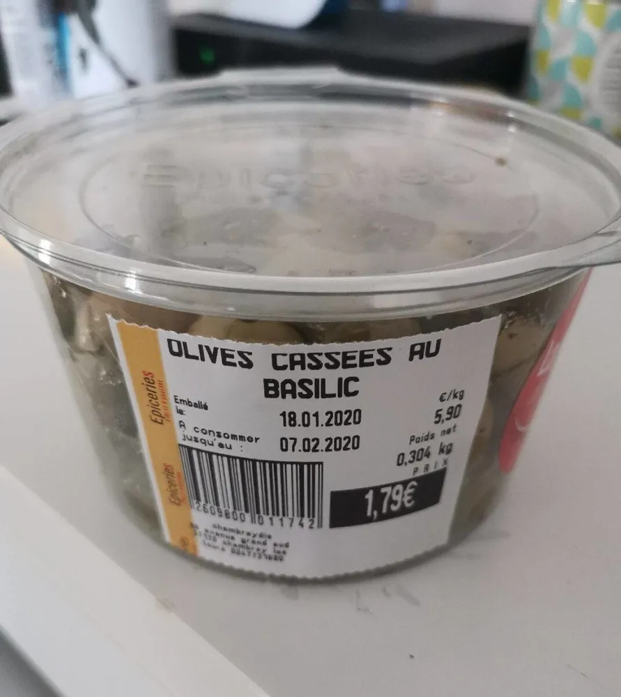 Olive verte cassé basilic