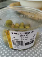 Olives cassées au basilic