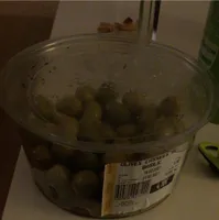 Olives casées au basilic
