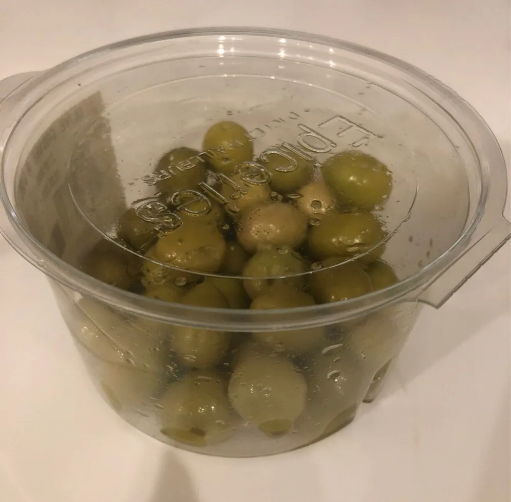 Olive cassée à l'ail