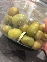 Olive cassée à l’ail
