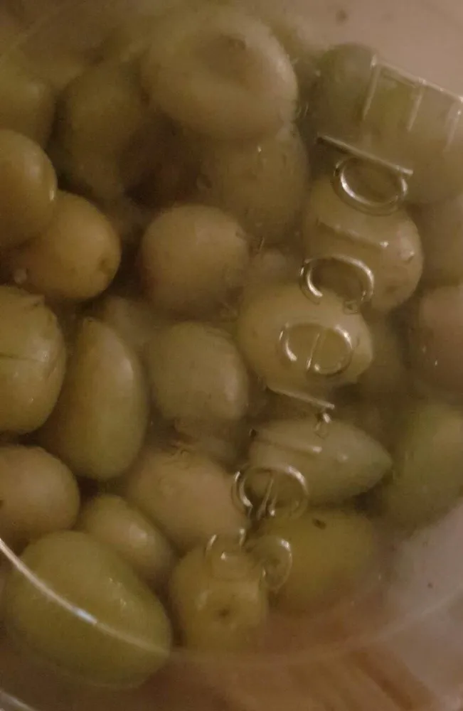 Olives cassées à l'ail