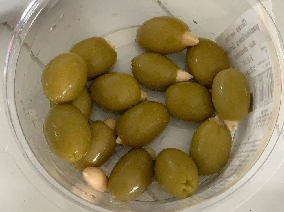 Olives vertes pasteurisées farcies aux amandes