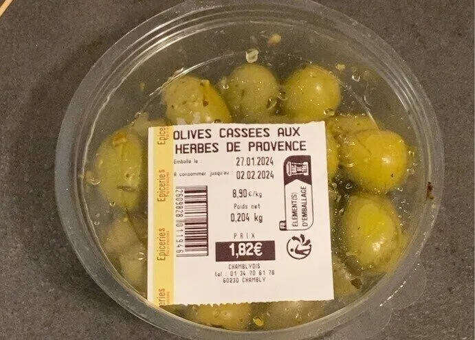 Olive cassées aux herbes de Provence