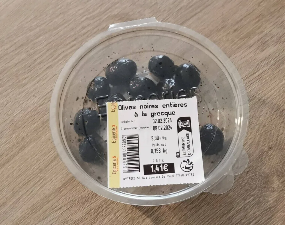 Olives noires entières à la grecque