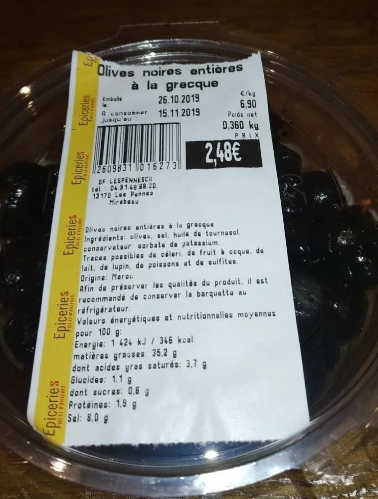 Olives noires entières à la grecque