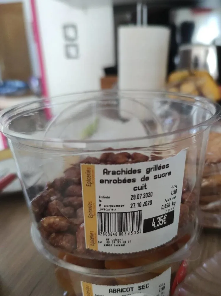 Arachides grillées enrobées de sucre cuit