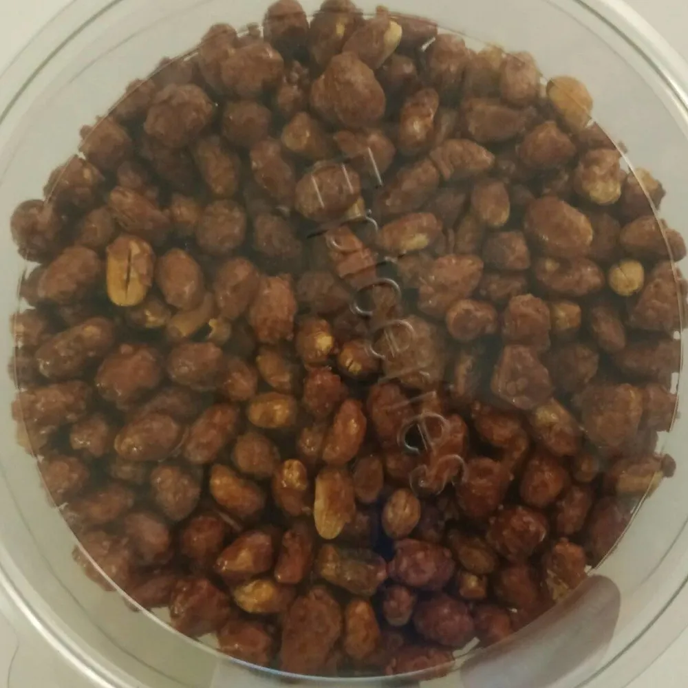 Arachides grillées enrobés de sucre cuit