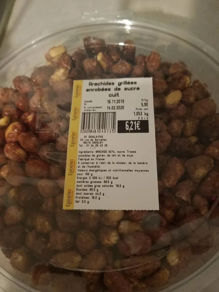 Arachide grillées enrobées de sucre cuit