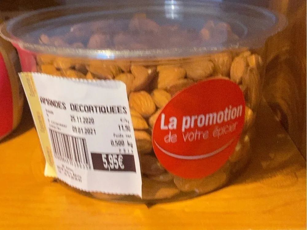 Amandes decortiquees